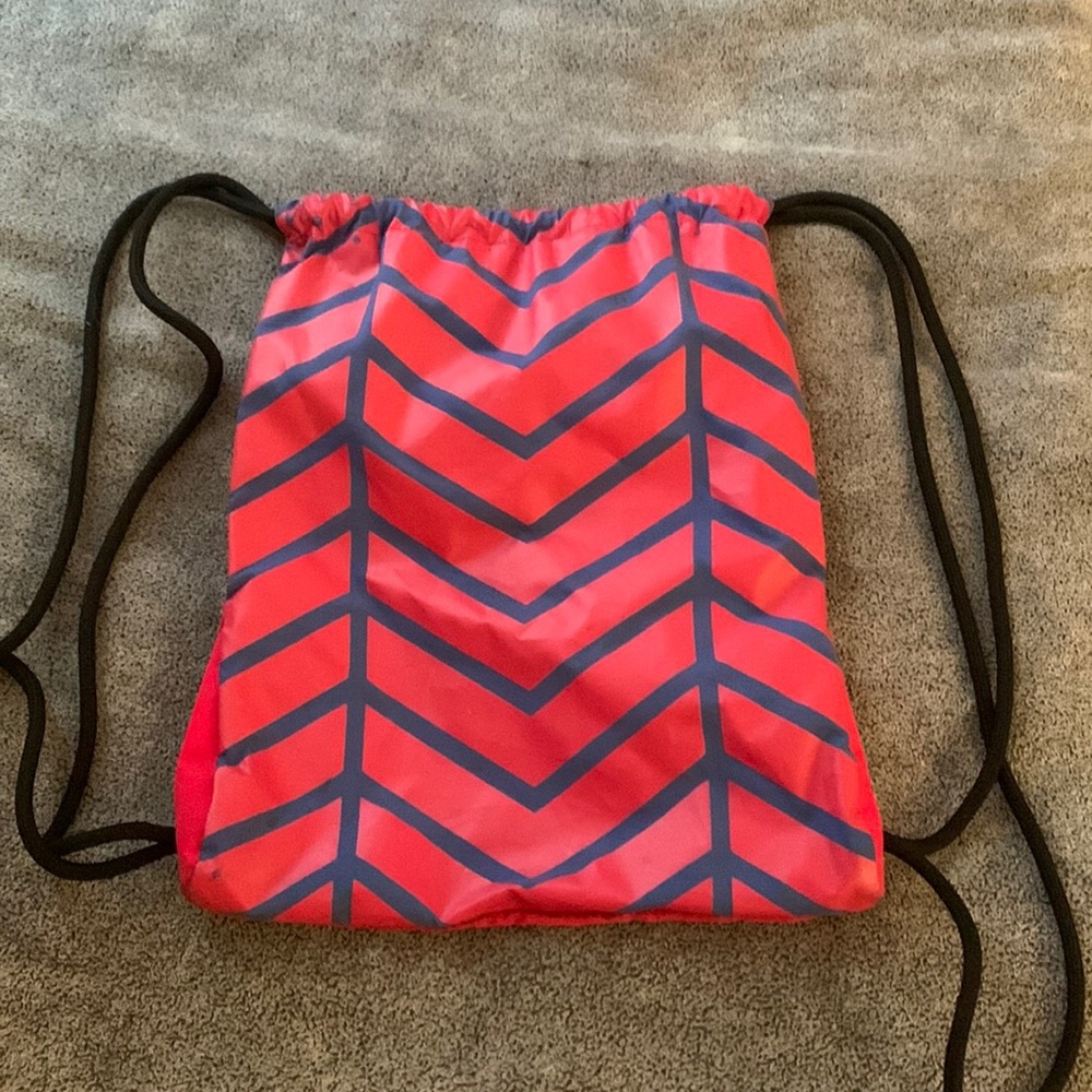 Nike jaw string back pack had a little staining just needs a clean